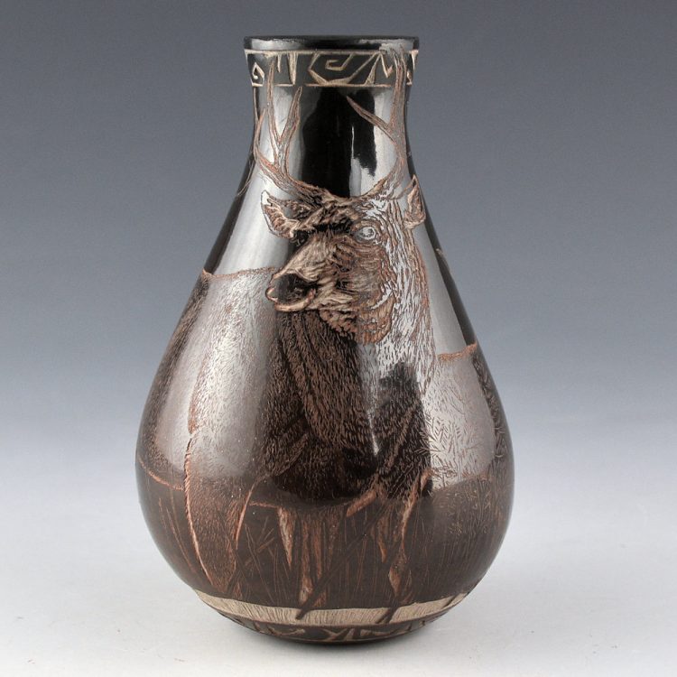 Naranjo, Johnathan - "Winter Stillness" Jar with Three Deer (2024)