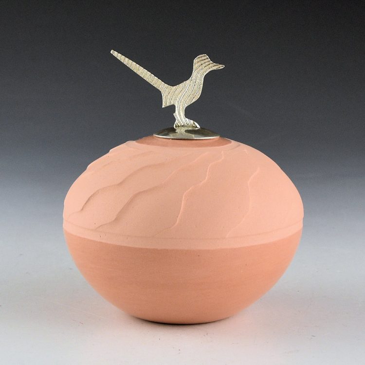 Duwyenie, Preston - Shifting Sand Seedpot with Silver Road Runner Lid