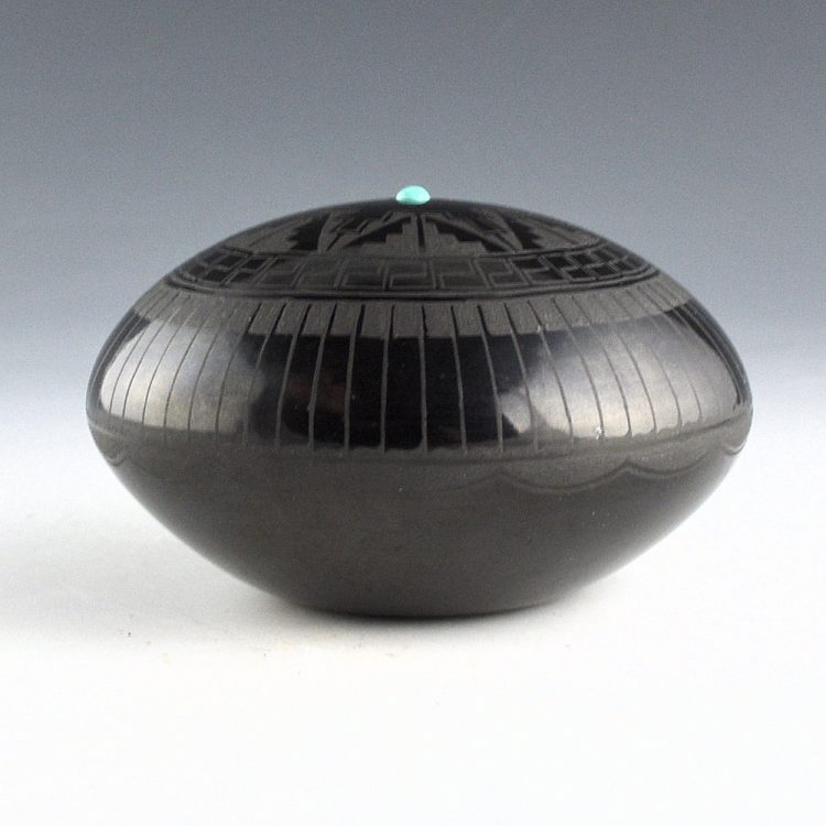 Naranjo, Robert T. - Seedpot with Star, 65 Feathers Design, and Turquoise (1994) - Image 2