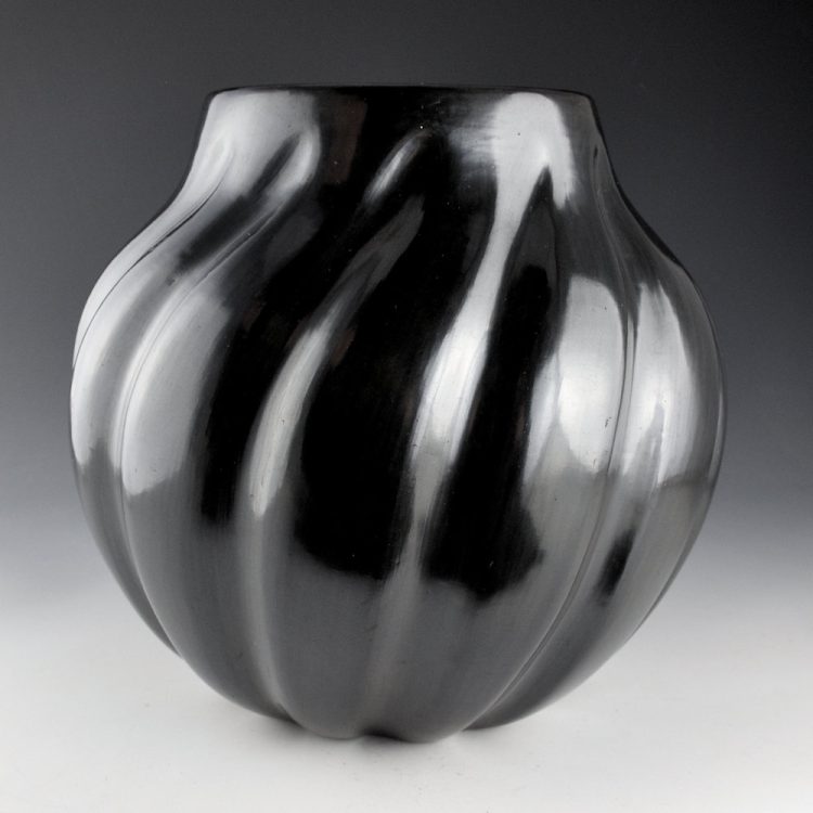 Naranjo, Teresita  - Large Swirling 12 Rib Melon Jar (1960s)