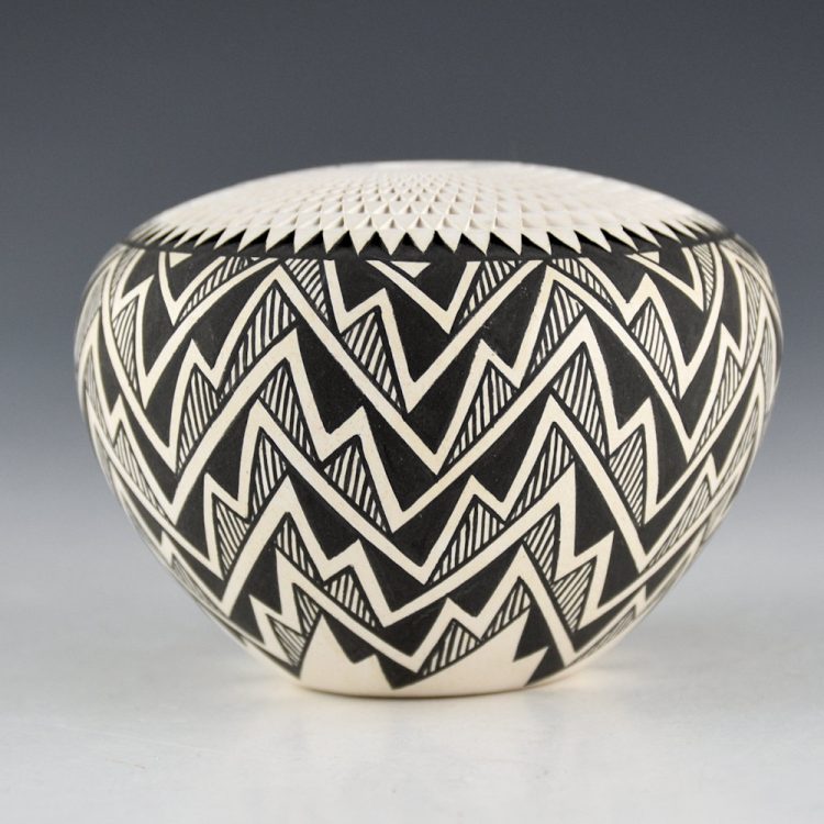 Roy-Keene, Adrianne - Corrugated Seedpot with Lightning Designs - Image 3