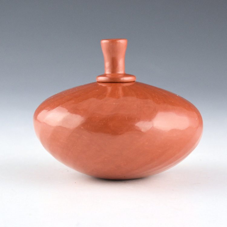 Gutierrez, Denny - Faceted Red Melon Bowl with 25 Swirl Ribs and Lid (1995)