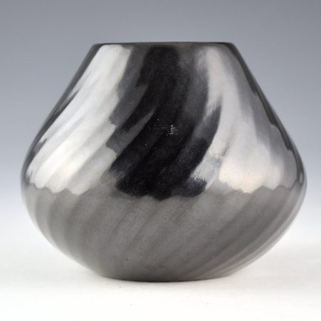 Alternative view of Gutierrez, Denny - Faceted Melon Jar with 32 Swirl Ribs (1994)