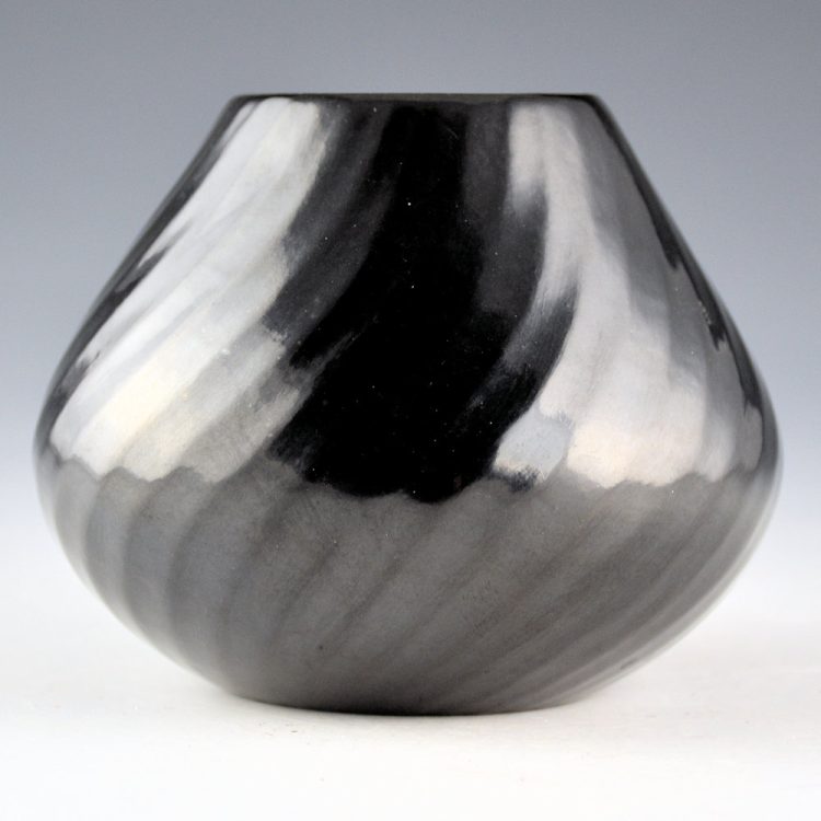 Gutierrez, Denny - Faceted Melon Jar with 32 Swirl Ribs (1994)