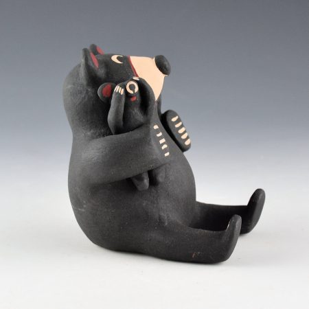 Alternative view of Ortiz, Inez - Bear Storyteller with Two Cubs (2005)