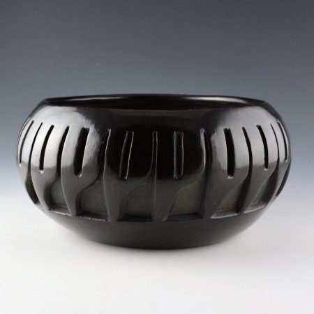 Alternative view of Tafoya, Camilio - Bowl with 20 Carved Feathers (1960's)