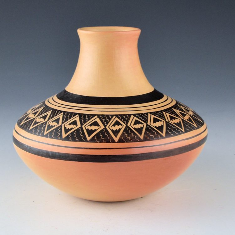 Navasie, Fawn Garcia - Long Neck Jar with Mountain Design