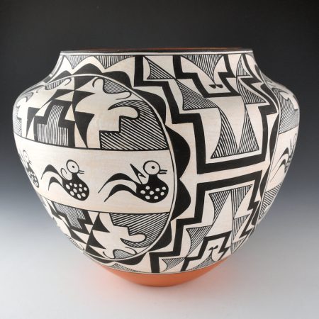 Alternative view of Aragon, Rachel - Large Water Jar with Birds and Rain Designs (1980s)