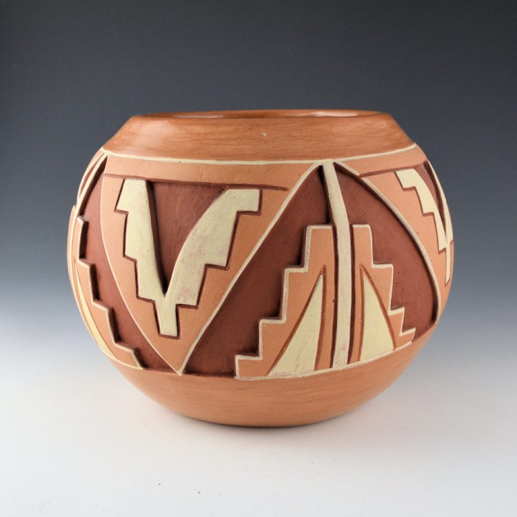 Montoya, Tomasita & Dominguita Sisneros - Large Tan Incised Jar with Clouds (1960s)