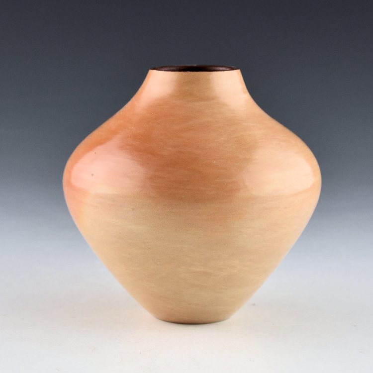 Tahbo, Dianna - Plainware Jar with Red Neck (1997)