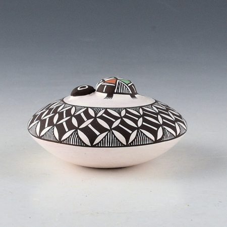 Lewis, Sharon - Seedpot with Raised Turtle and Rain Designs