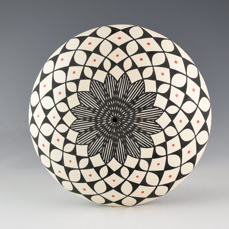 Chino, Alicia Kelsey - "Lace" Seedpot