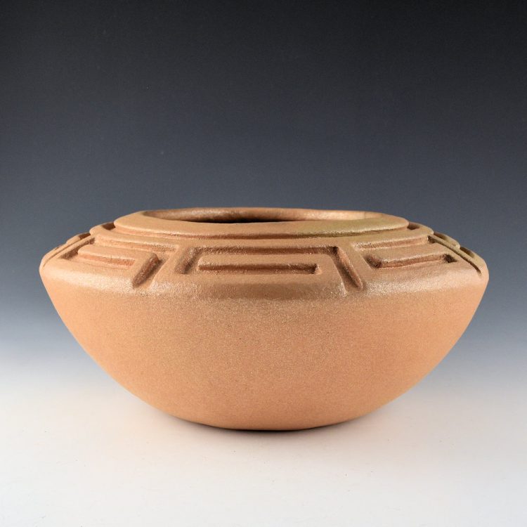 Harvier, Andrew & Judy (Nana Kaa) - Large Micaceous Jar with Walking Bear Paw Design (1994)