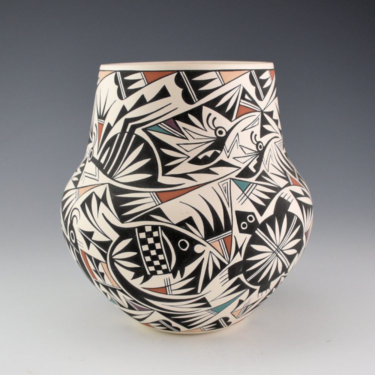 Cerno, Barbara & Joseph - Jar with Mimbres Animals