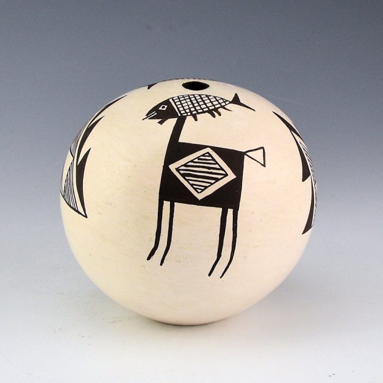Lewis, Dolores - Seedpot with Mythical Mimbres Animals (1970s)