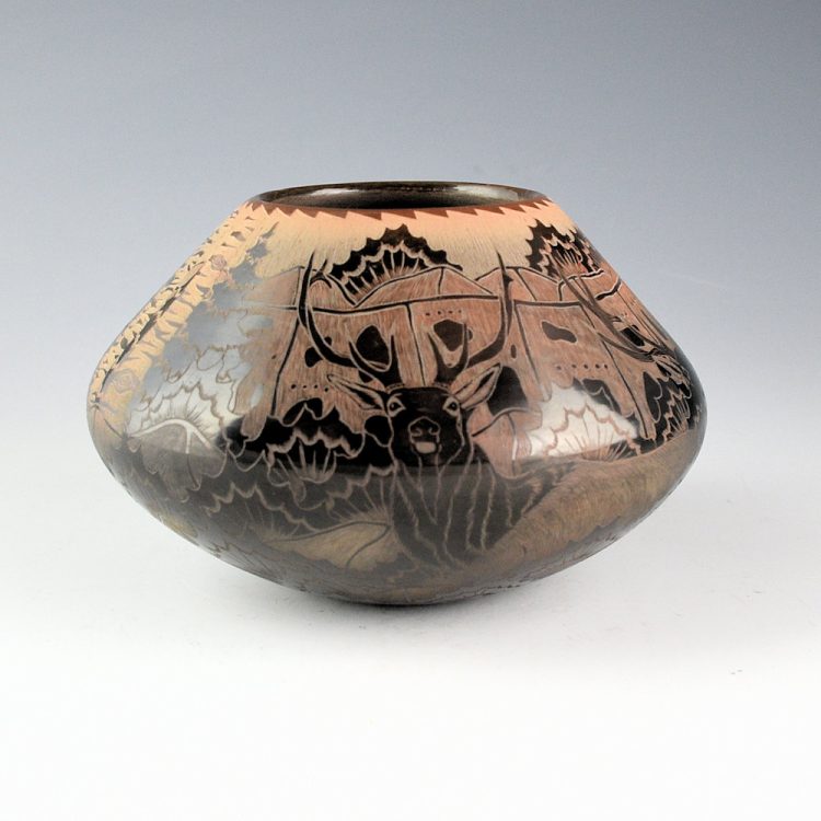 Naranjo, Kevin & Marian Rose - "Three Elk at Puye Cliffs" Black and Sienna Jar