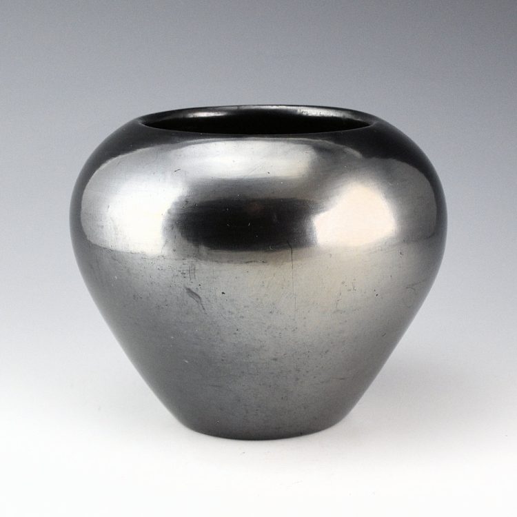 Martinez, Maria - Plainware Gunmetal Bowl "Maria Poveka", 1950s