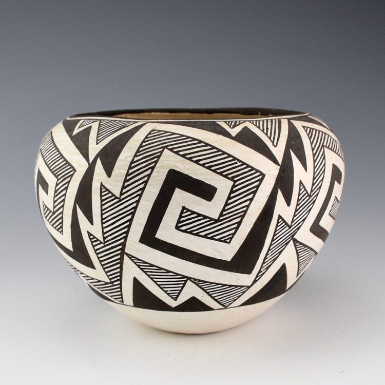 Chino, Marie Z. - Bowl with Tularosa Swirl and Lightning Designs (1974)