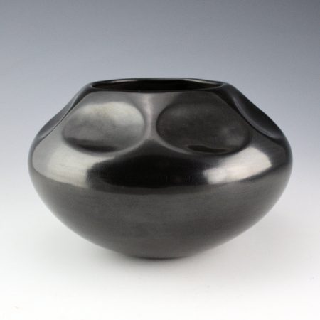 Garcia, Tina - Black Gourd Jar with 7 Indentions (1989)