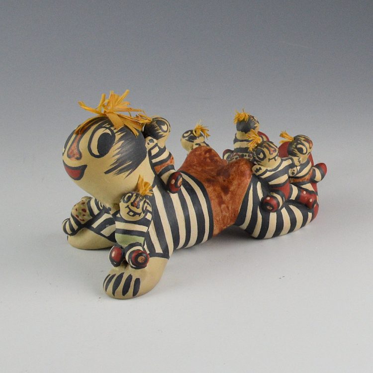 Gutierrez, Margaret - Polychrome Koshari Storyteller with 7 Kids(1990s)