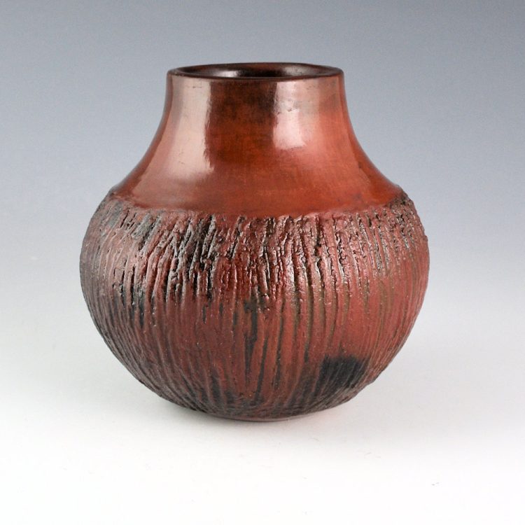 Cling, Alice - Olla Jar with Corn Husk Design