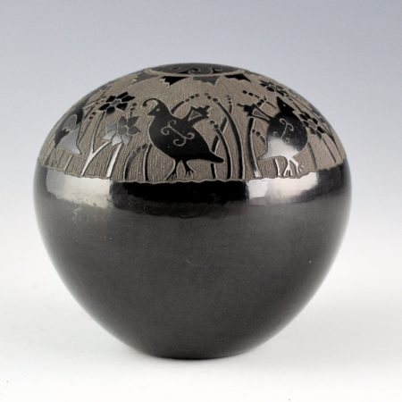 Duwyenie, Debra & Preston - Black Seedpot with 8 Quail and 12 Flowers