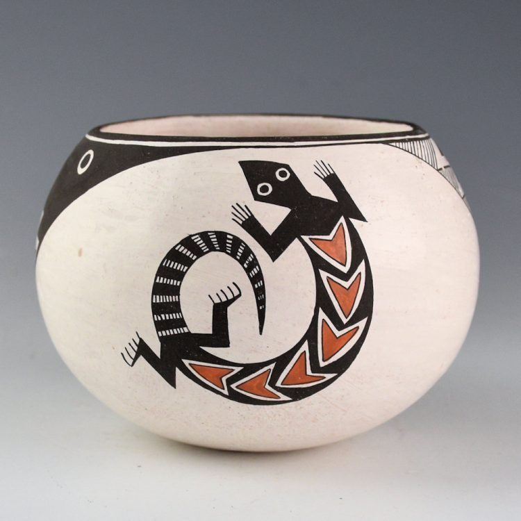 Lewis, Emma - Bowl with Mimbres Lizards (1980s)