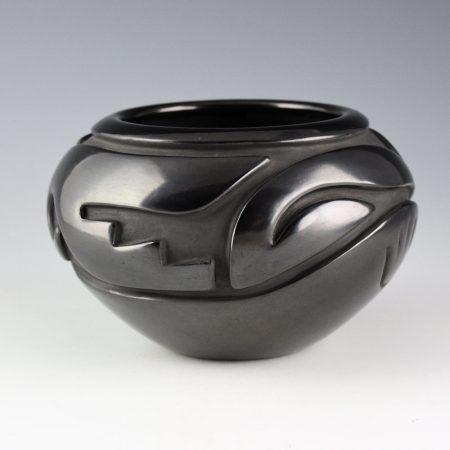 Alternative view of Naranjo, Gracie - Bowl with Bear Paw and Carved Clouds (1990s)