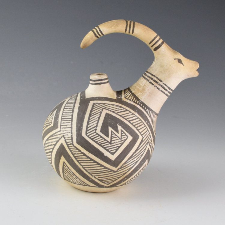 Kanteena, Michael - Chaco-Style Effigy Ram Jar