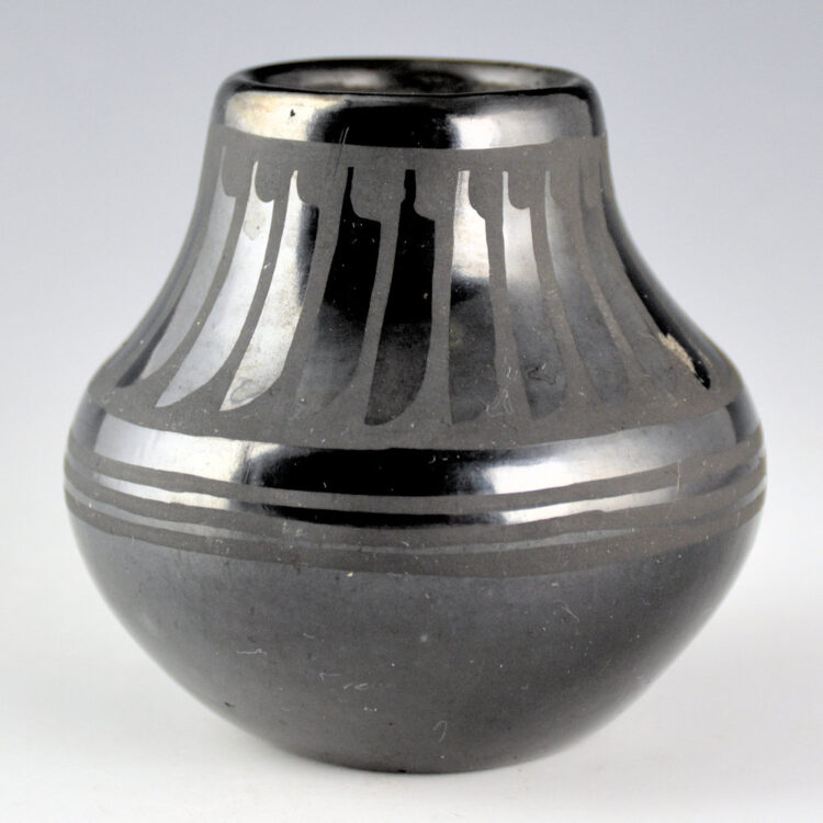 Martinez, Beverly - Jar with Feather Pattern (1970's)