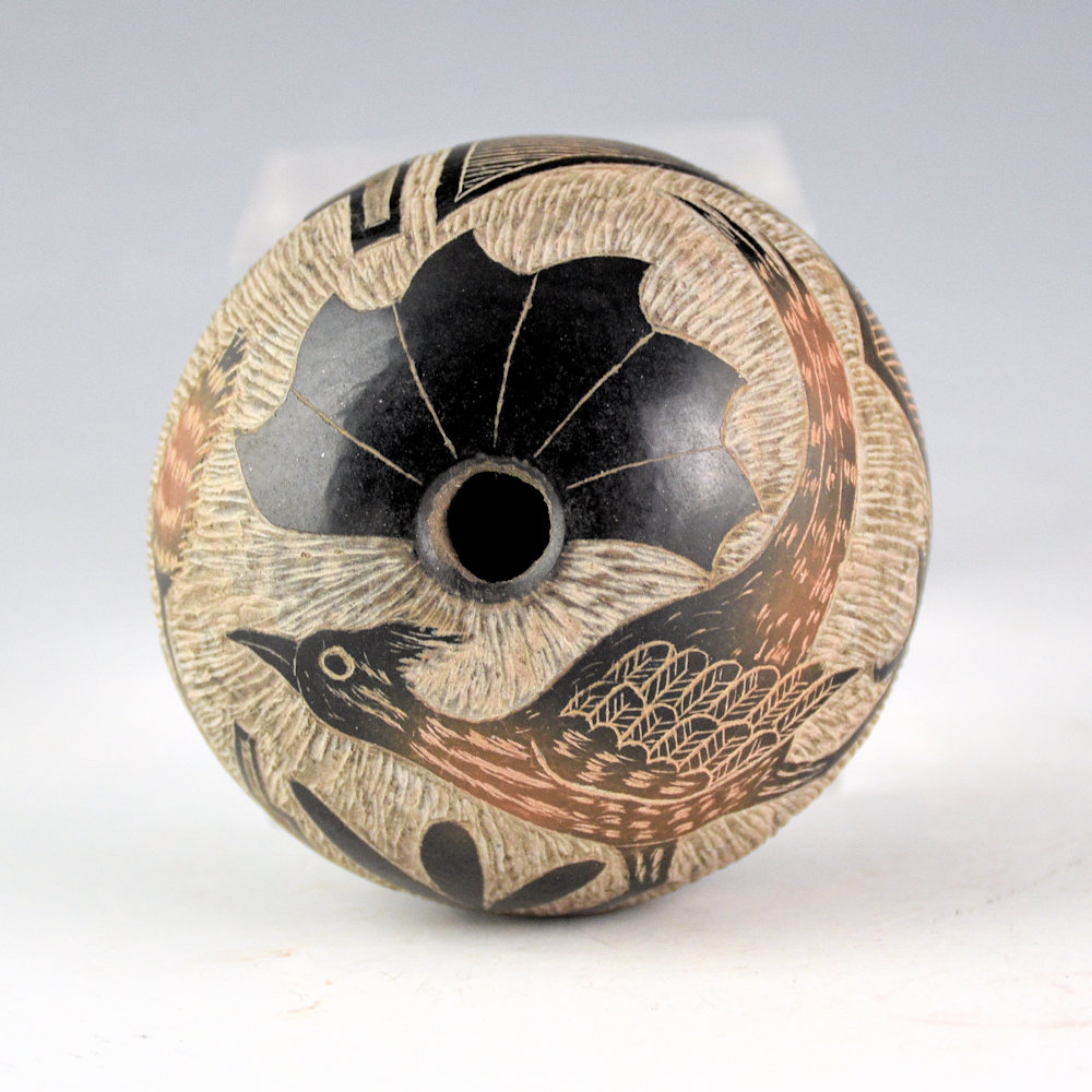 Moquino, Corn - Black & Sienna Seedpot with Roadrunner - Image 2