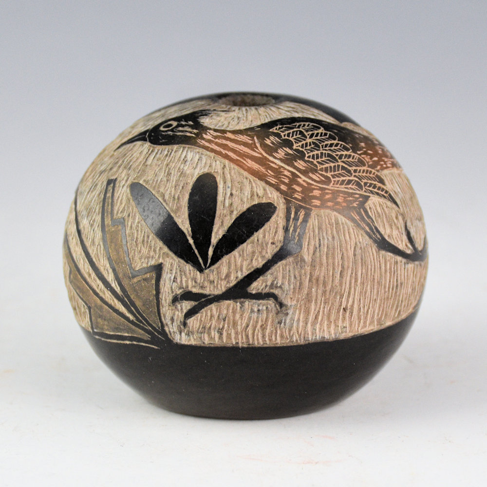 Moquino, Corn - Black & Sienna Seedpot with Roadrunner