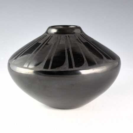 Gutierrez, Helen - Jar with 16 Painted Feathers (1976)