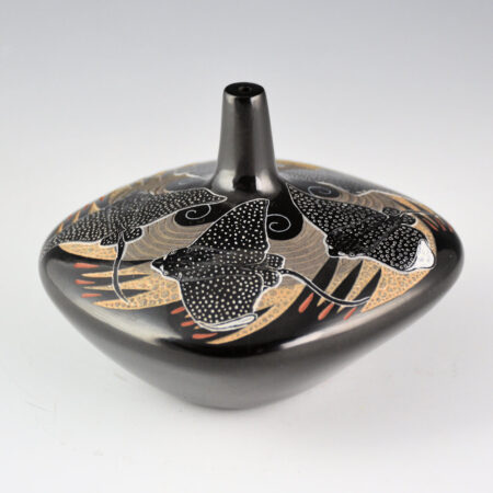 Tafoya, Jennifer - Jar with Spotted Eagle Ray and Ocellated Eagle Rays