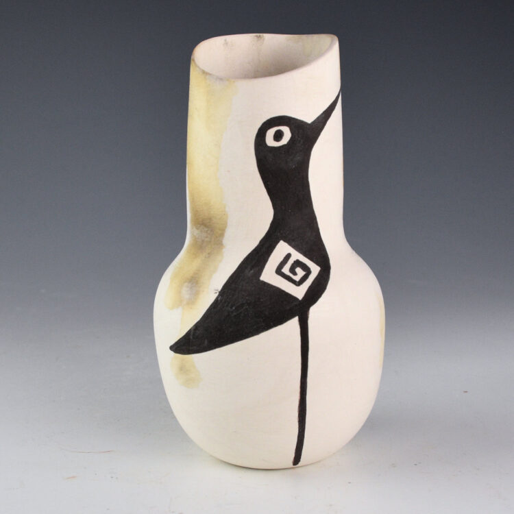 Lasiloo, Alan - Long Neck Jar with Hummingbird