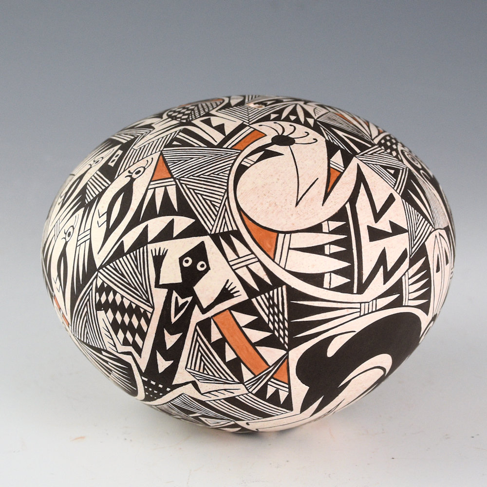 Concho, Rachel - Seedpot with Mimbres Animals, Insects, and Geometrics (1990s)