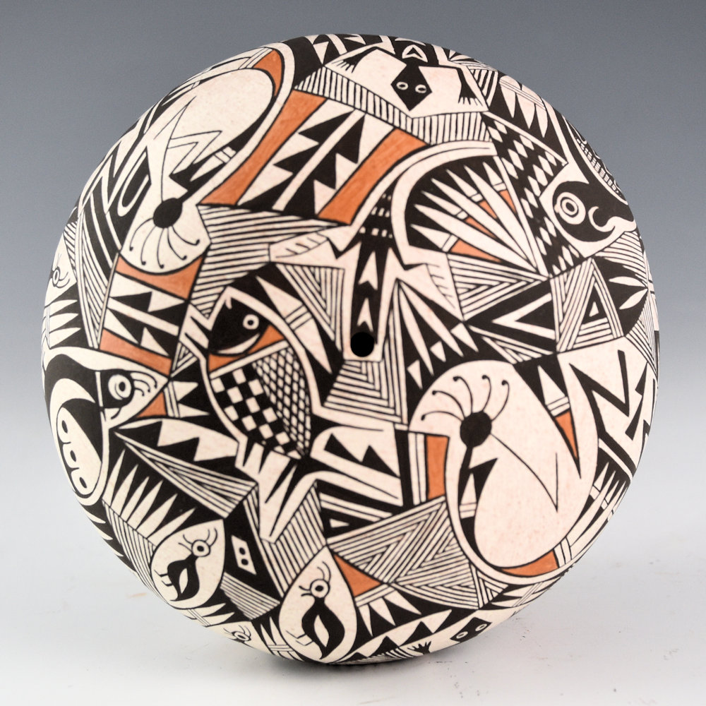 Concho, Rachel - Seedpot with Mimbres Animals, Insects, and Geometrics (1990s) - Image 2