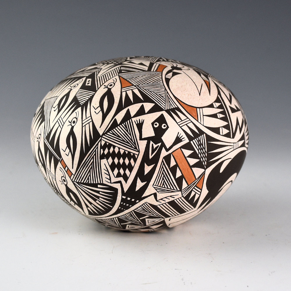 Concho, Rachel - Seedpot with Mimbres Animals, Insects, and Geometrics (1990s) - Image 4