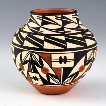 Alternative view of Aragon, Wanda - Small Jar with Rain and Leaf Designs (1991)