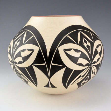 Alternative view of Lucas, Yvonne - "Butterflies" White Jar (2025)