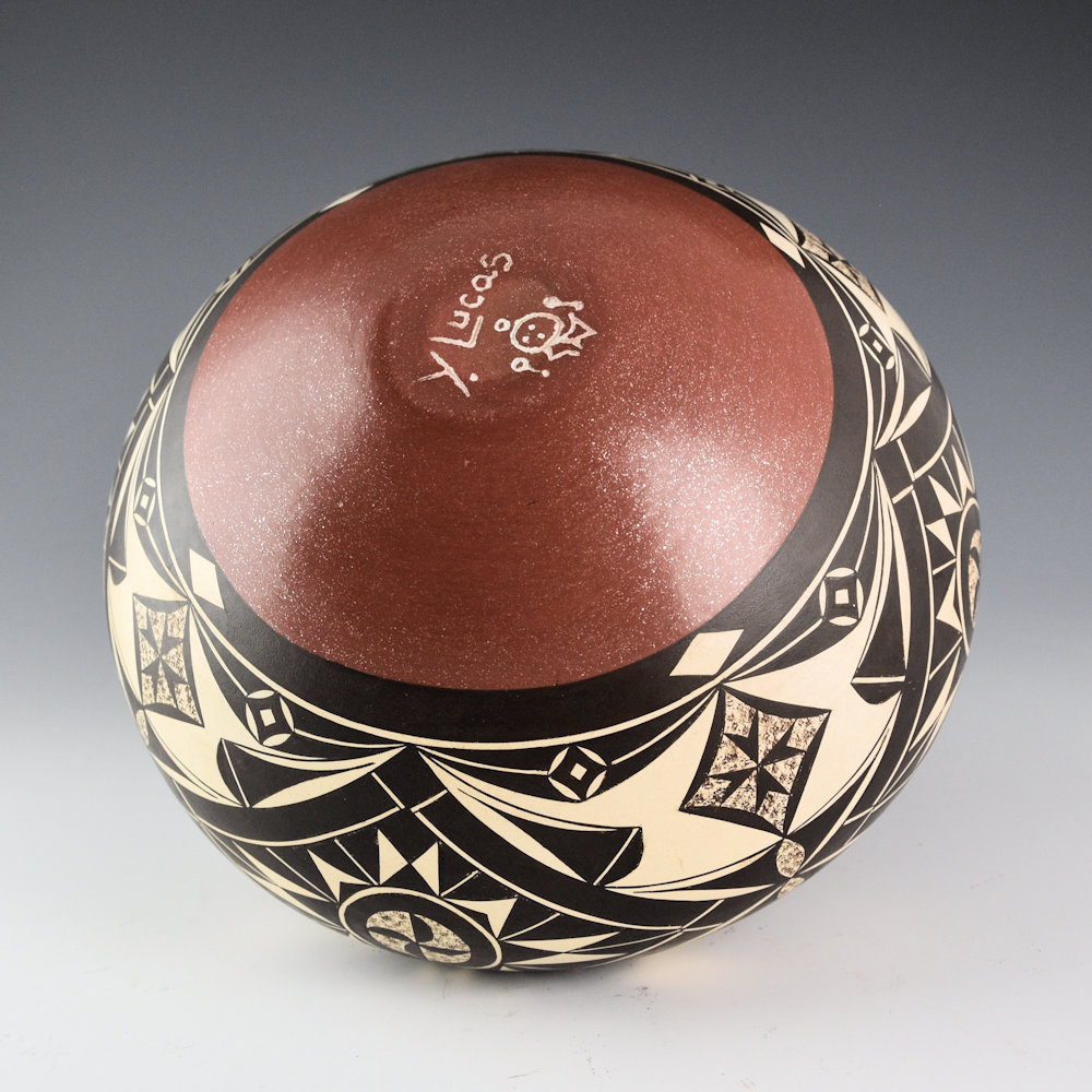 Lucas, Yvonne - "Star Bursts" White Jar (2025) - Image 5