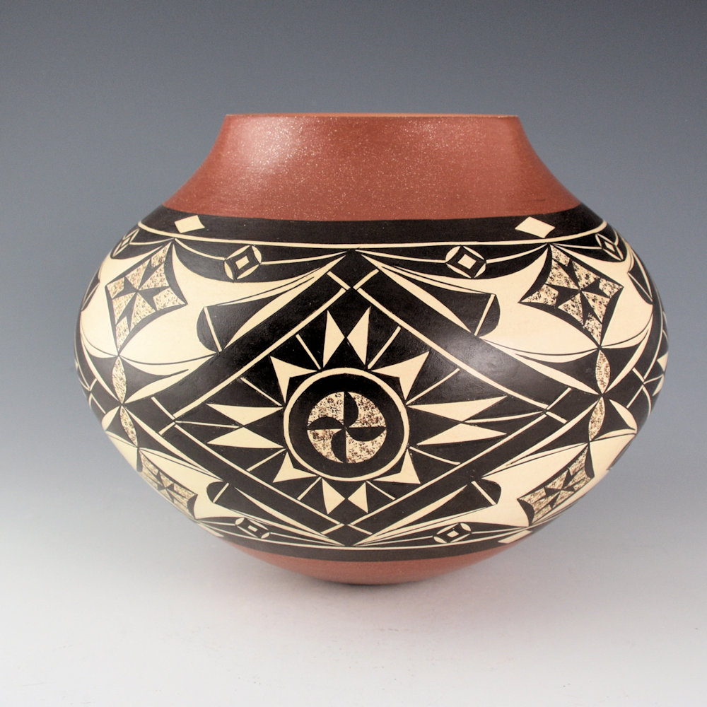 Lucas, Yvonne - "Star Bursts" White Jar (2025) - Image 4