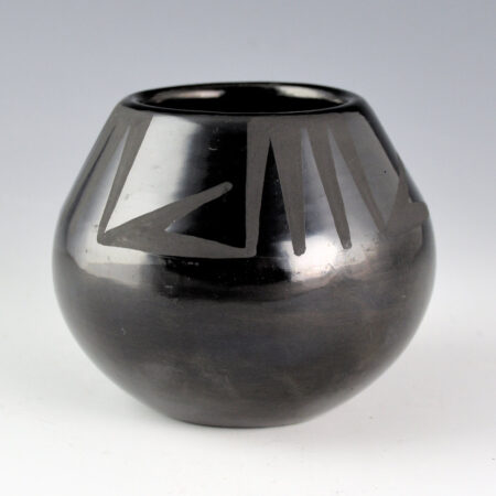 Alternative view of Martinez, Maria - Jar with Mountain and Lightning Design (Maria + Santana) (1954-6)