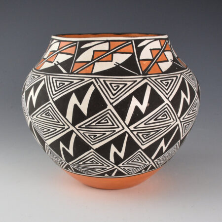 Patricio, Doris - Water Jar with Lightning and Rain Designs (1990s)