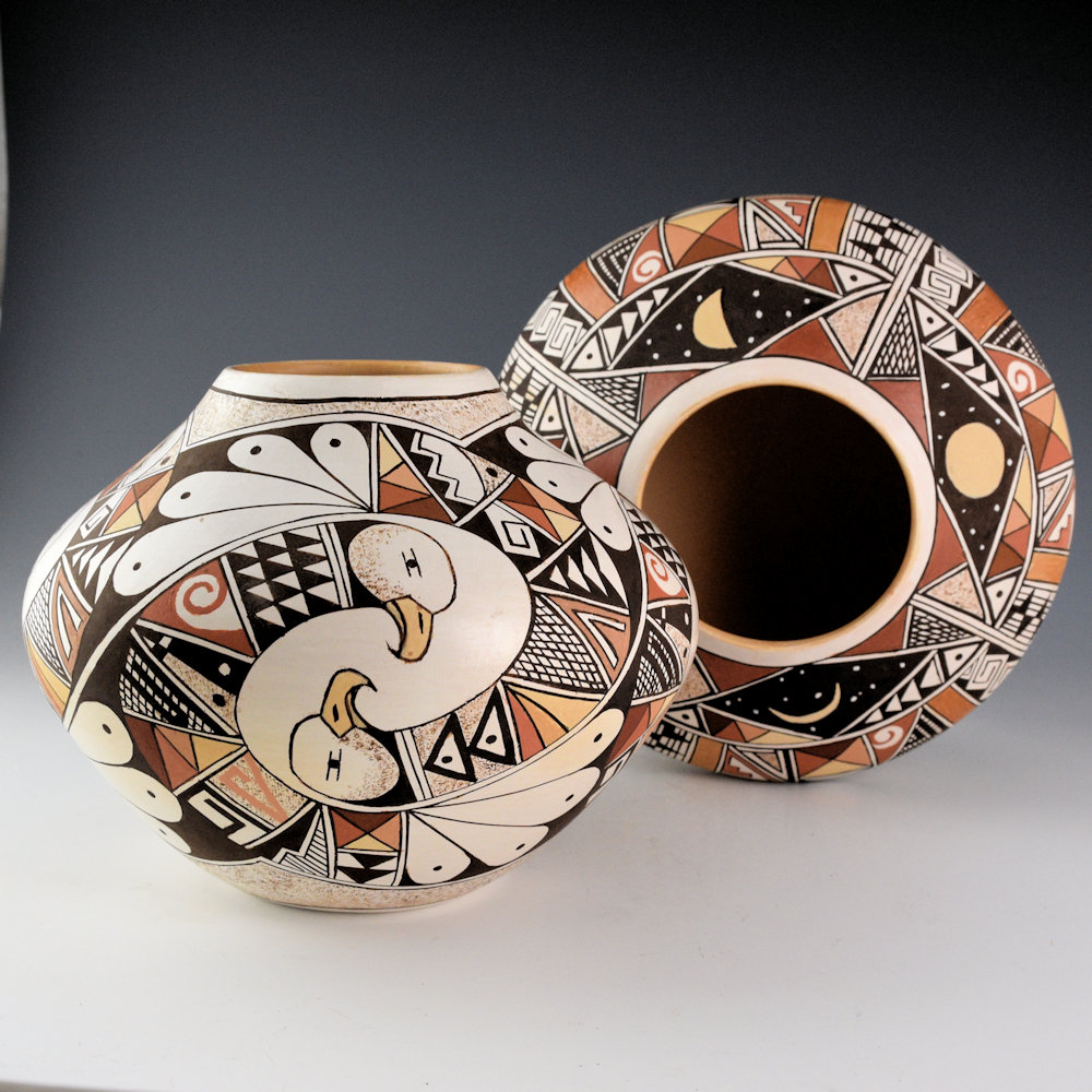 Naha, Rainy - Jar with Eight Tumbling Eagles - Image 6