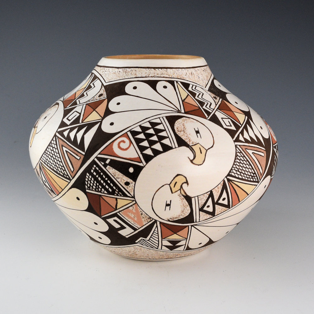 Naha, Rainy - Jar with Eight Tumbling Eagles - Image 4