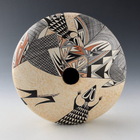 Alternative view of Naha, Sylvia - Seedpot with Lizards, Corn, and Shard Designs (1980s)