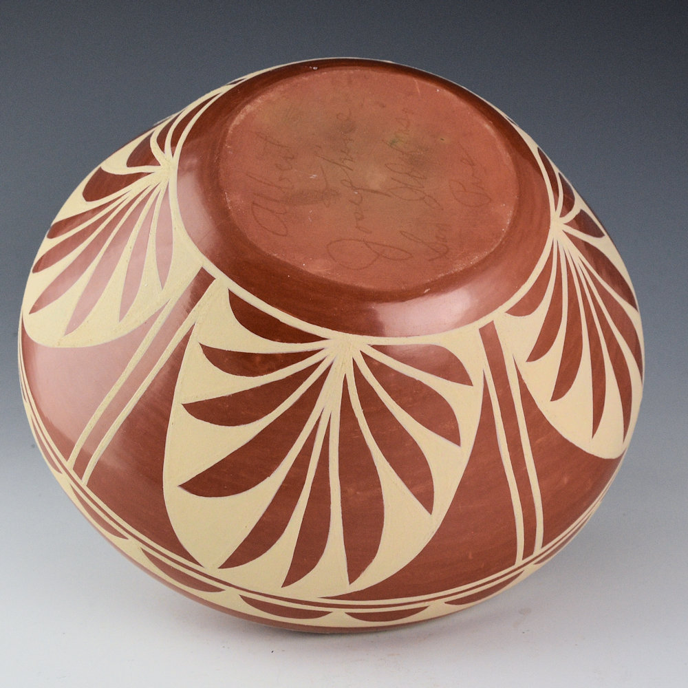 Vigil, Albert & Josephine - Large Red Jar with Avanyu and Flowers (1970s) - Image 5