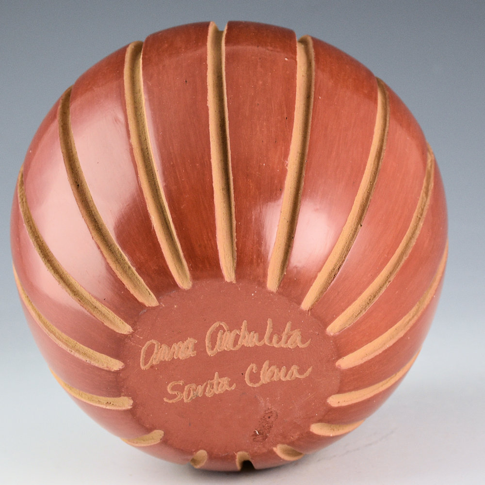 Archuleta, Anna - Bowl with 16 Carved Melon Ribs - Image 4