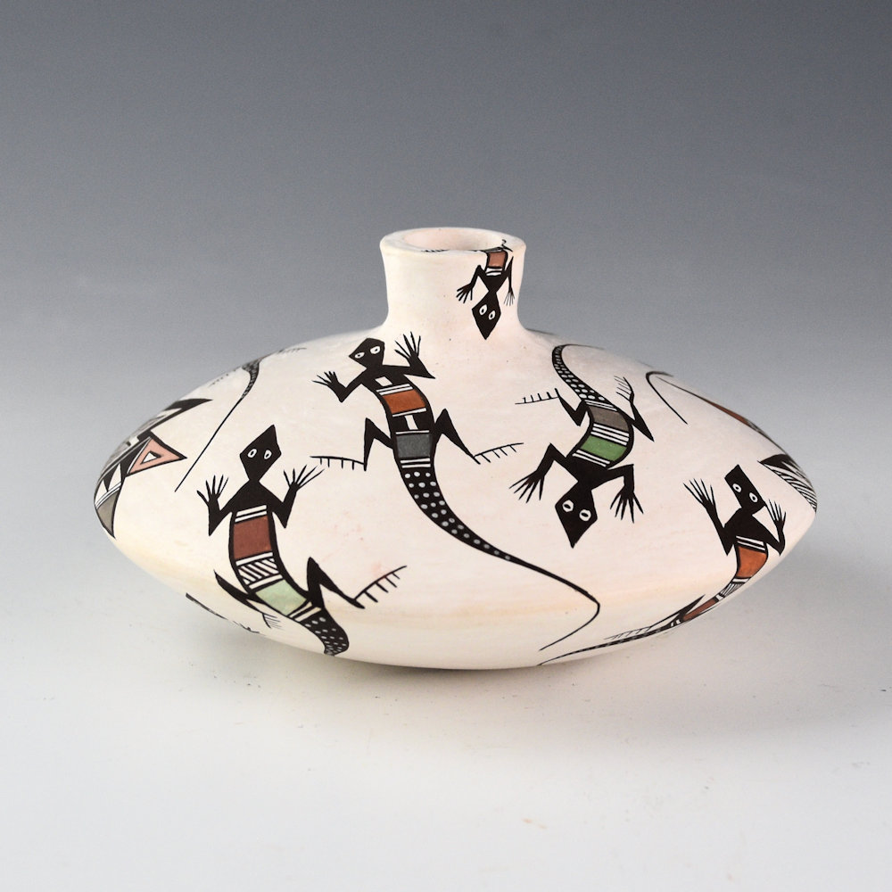 Concho, Carolyn - Wide Shoulder Jar with Mimbres Lizards